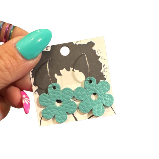 Leather Earrings - Tiny Flowers