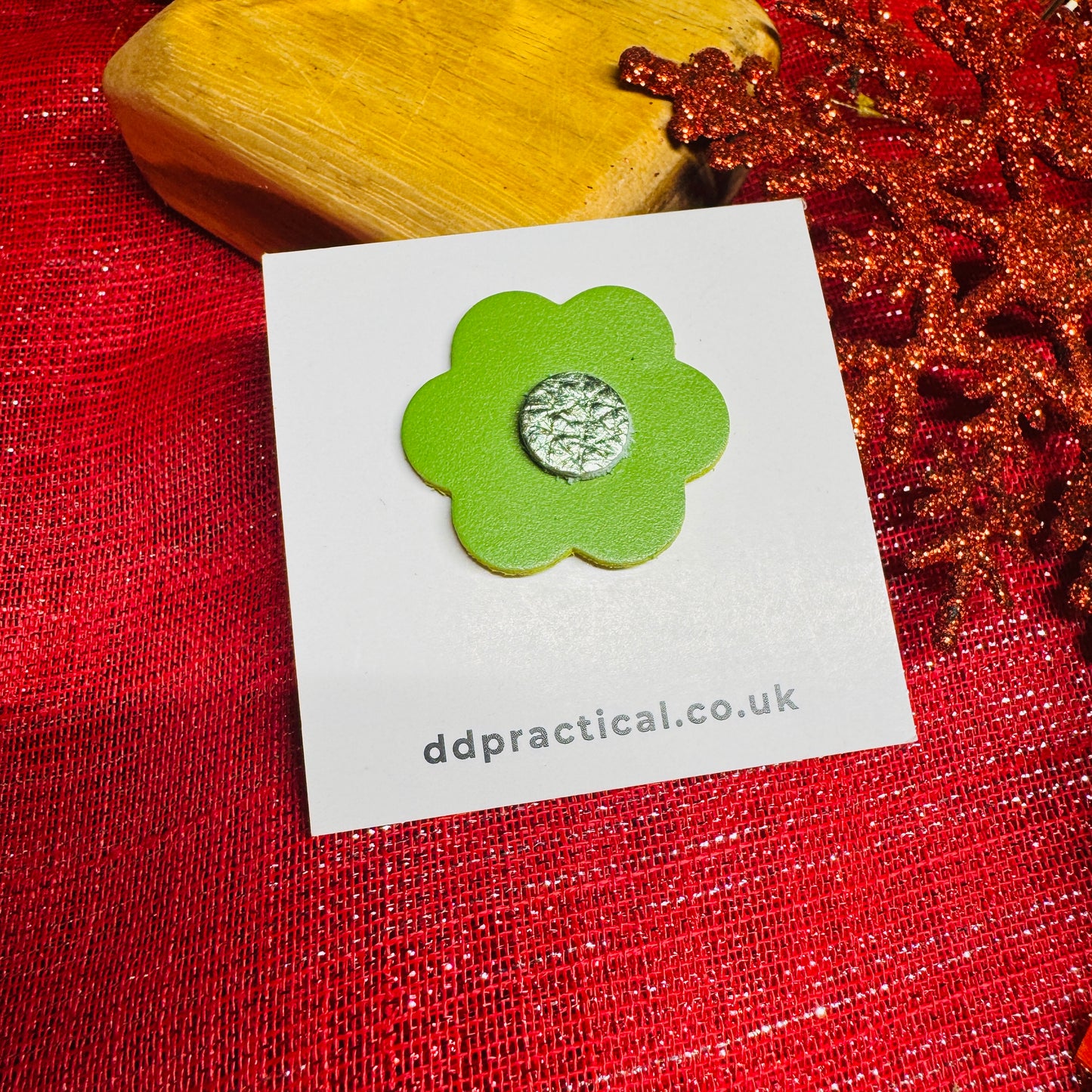 Leather Pin Badge - Flower