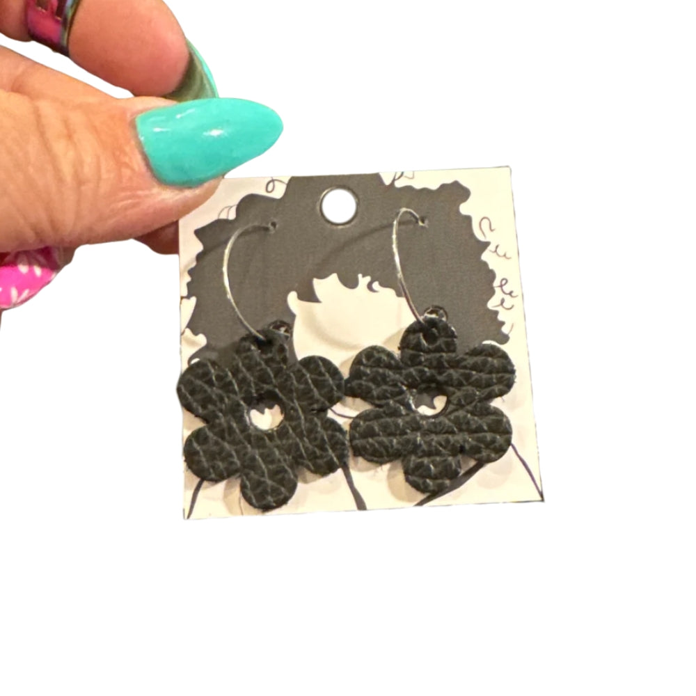 Leather Earrings - Tiny Flowers