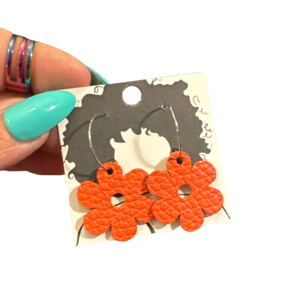 Leather Earrings - Tiny Flowers
